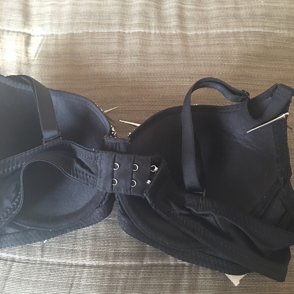 Spiked Bra - Picture 4 of 4